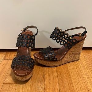 NWOT TORY BURCH CORK PLATFORM WEDGE SANDALS Navy Swirls Cutout Leather Size 10